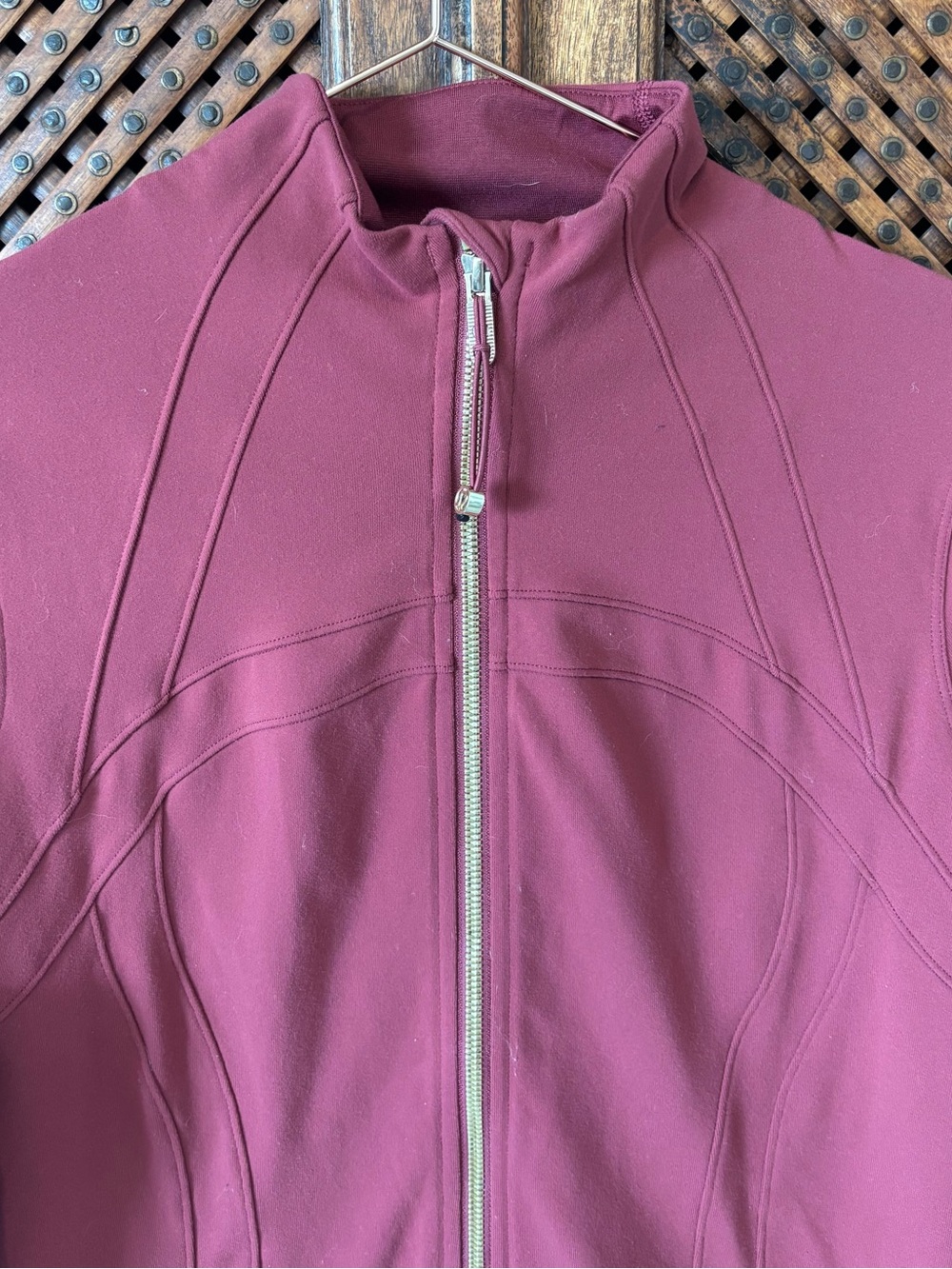 LULULEMON Women's “Define” Jacket in “Raspberry Rave” - Picture 3 of 8